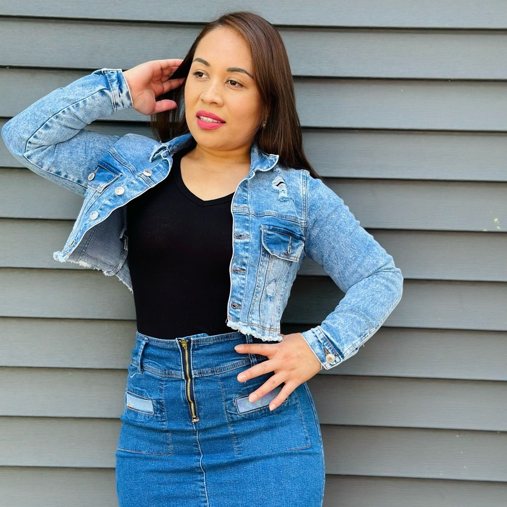 Cropped Distressed Jean Jacket - Picture 2 of 4